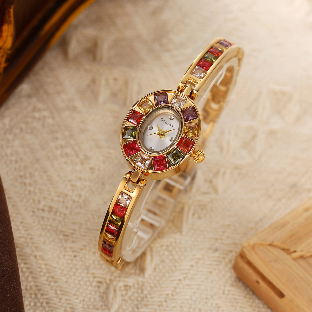 Luxury Watch Class - Cay Medieval Watch Women's Small crowd