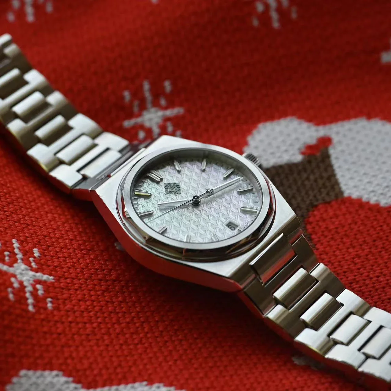 IX&DAO 2026 New Warrior 37mm M - Guilloché Dial Watch ulasan dan harga