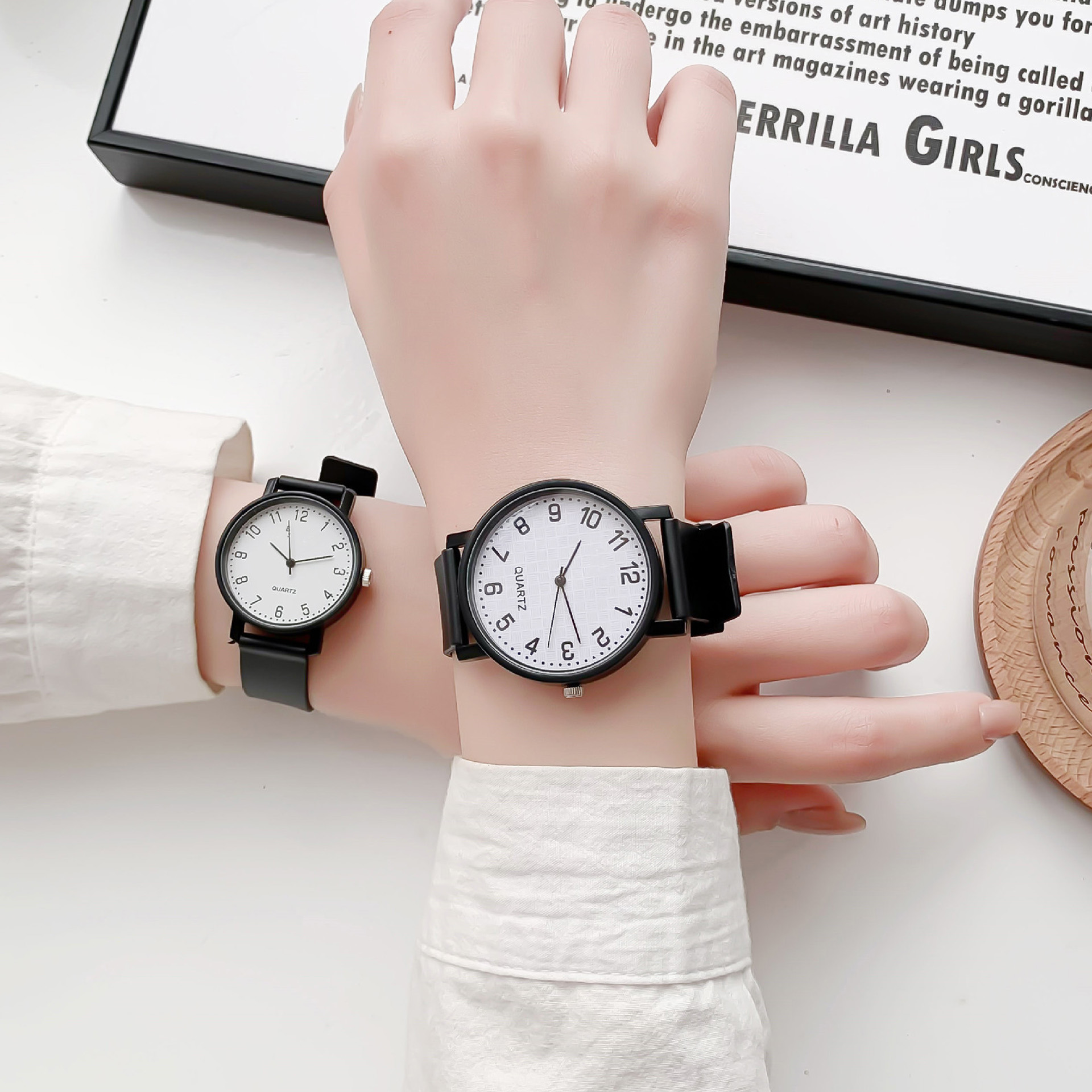 Simple Black Watch Quartz Watc - Luxury Watch For Girls ulasan dan harga